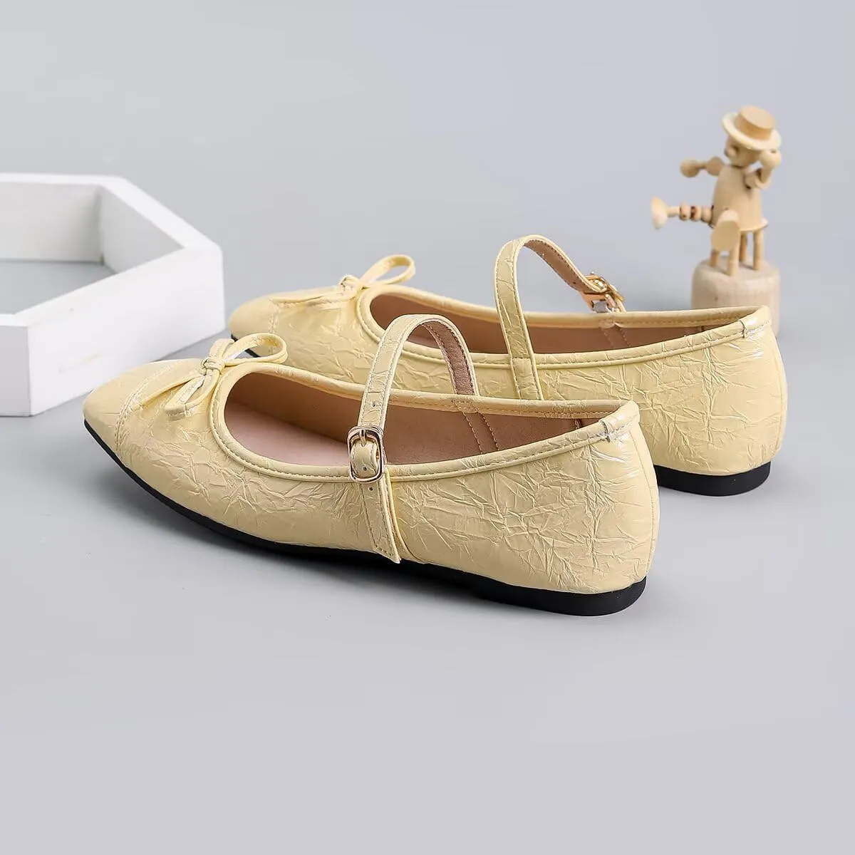 ChaiRong Zhou Women Bowknot Mary Jane Pleated Leather Ballet Flats Square Toe Buckle Strap Casual Party Ballet Dress Shoes