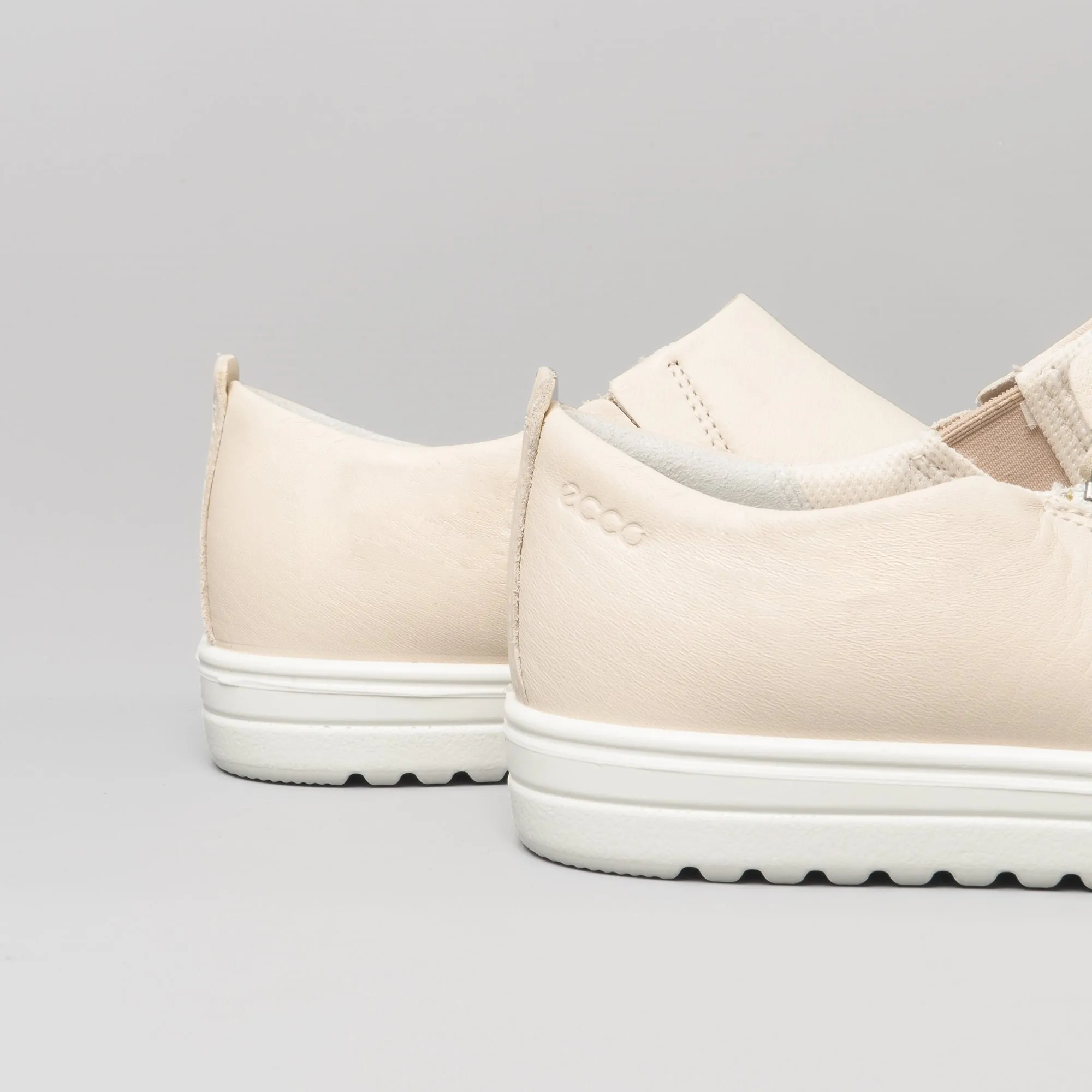 FARA Ladies Leather Casual Trainers Vanilla Metallic