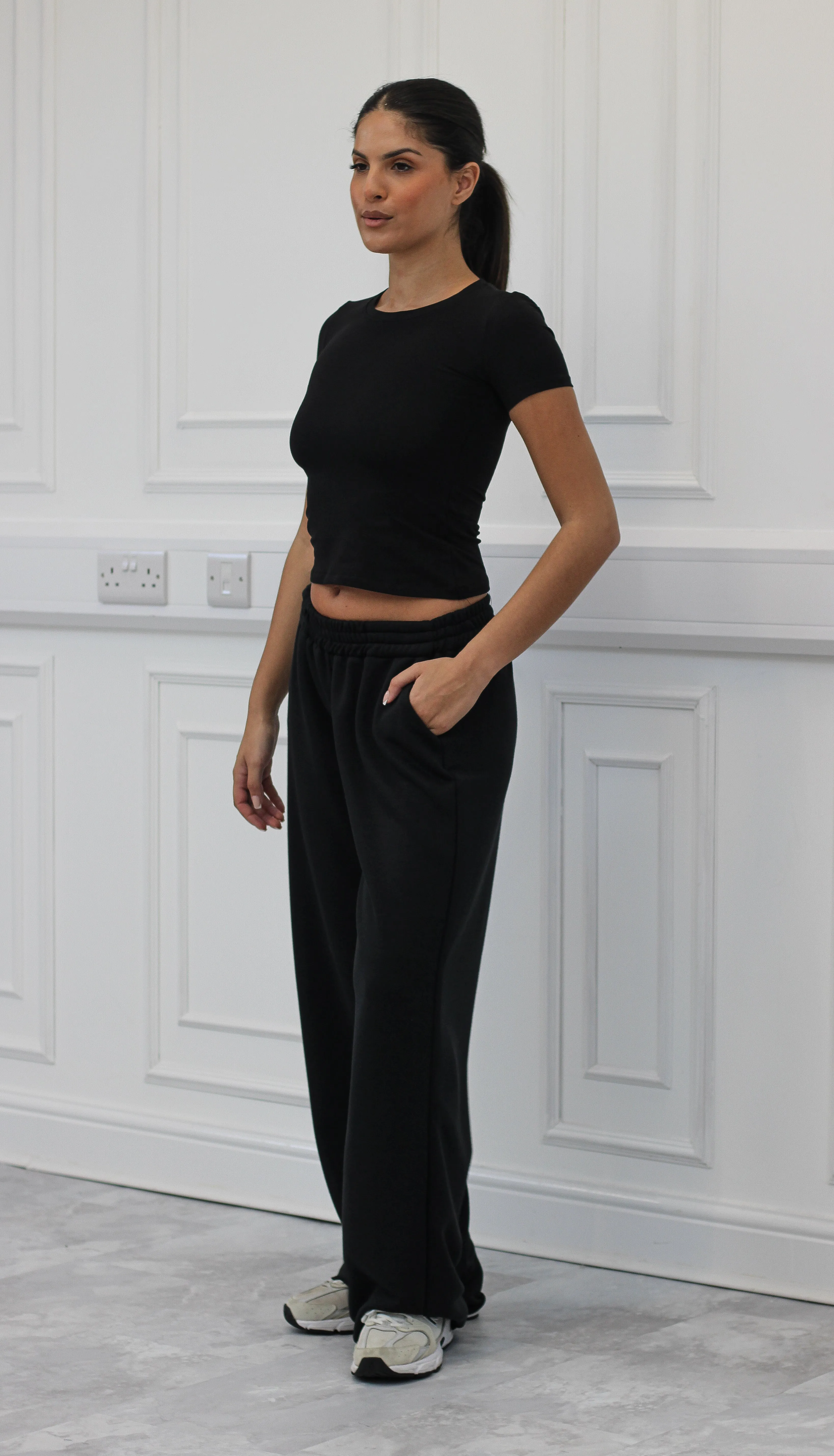 Low rise loose leg joggers - Premium thick sweater fabric