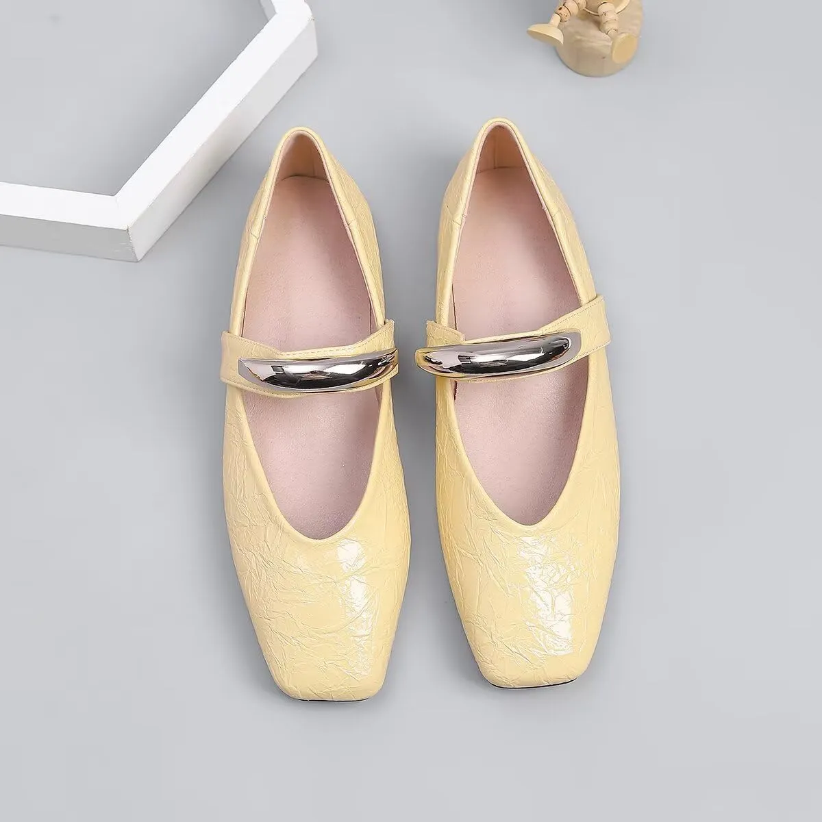 LUXINYU Women Mary Jane Pleated Leather Ballet Flats Square Toe Sliver Metal Strap Casual Party Dress Shoes