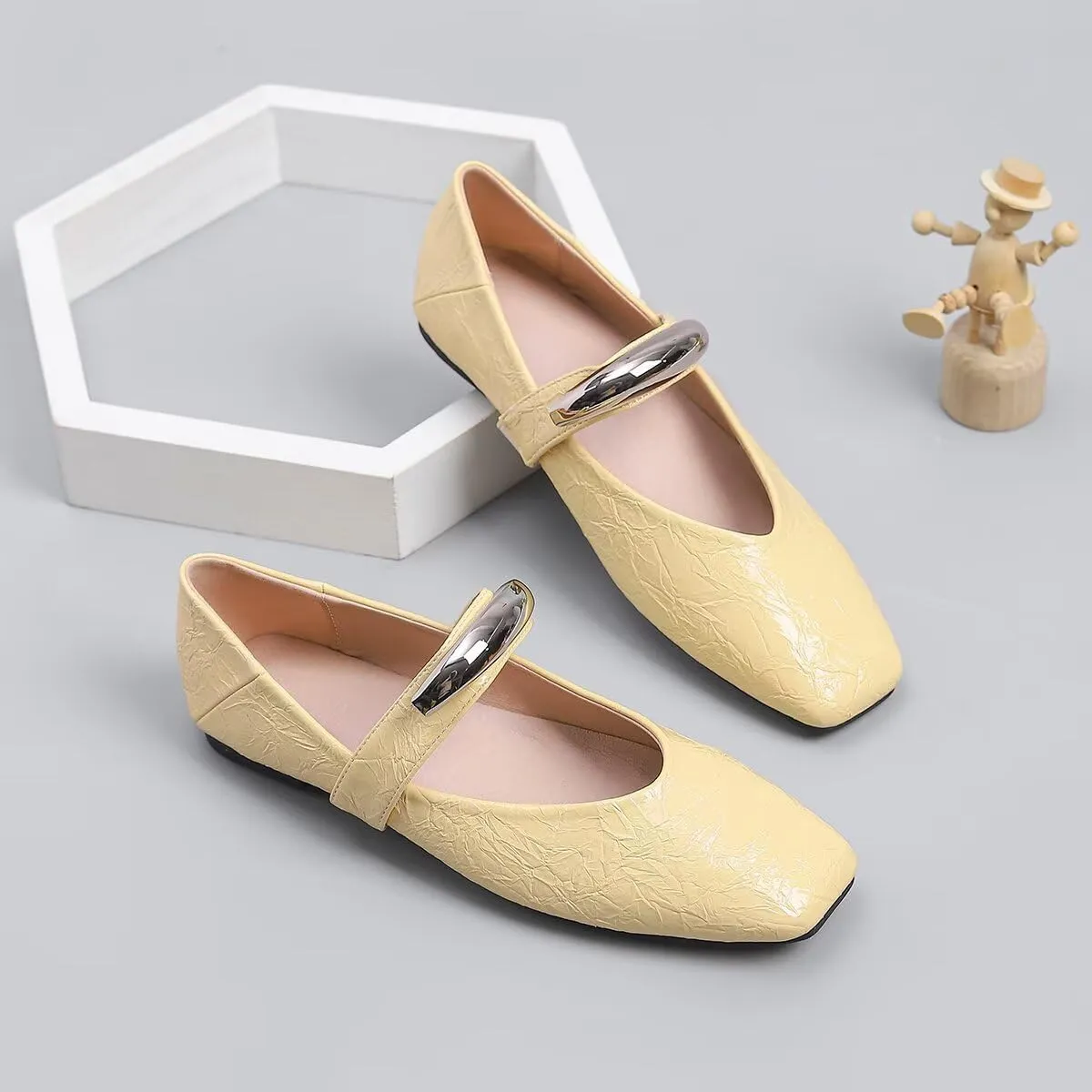 LUXINYU Women Mary Jane Pleated Leather Ballet Flats Square Toe Sliver Metal Strap Casual Party Dress Shoes