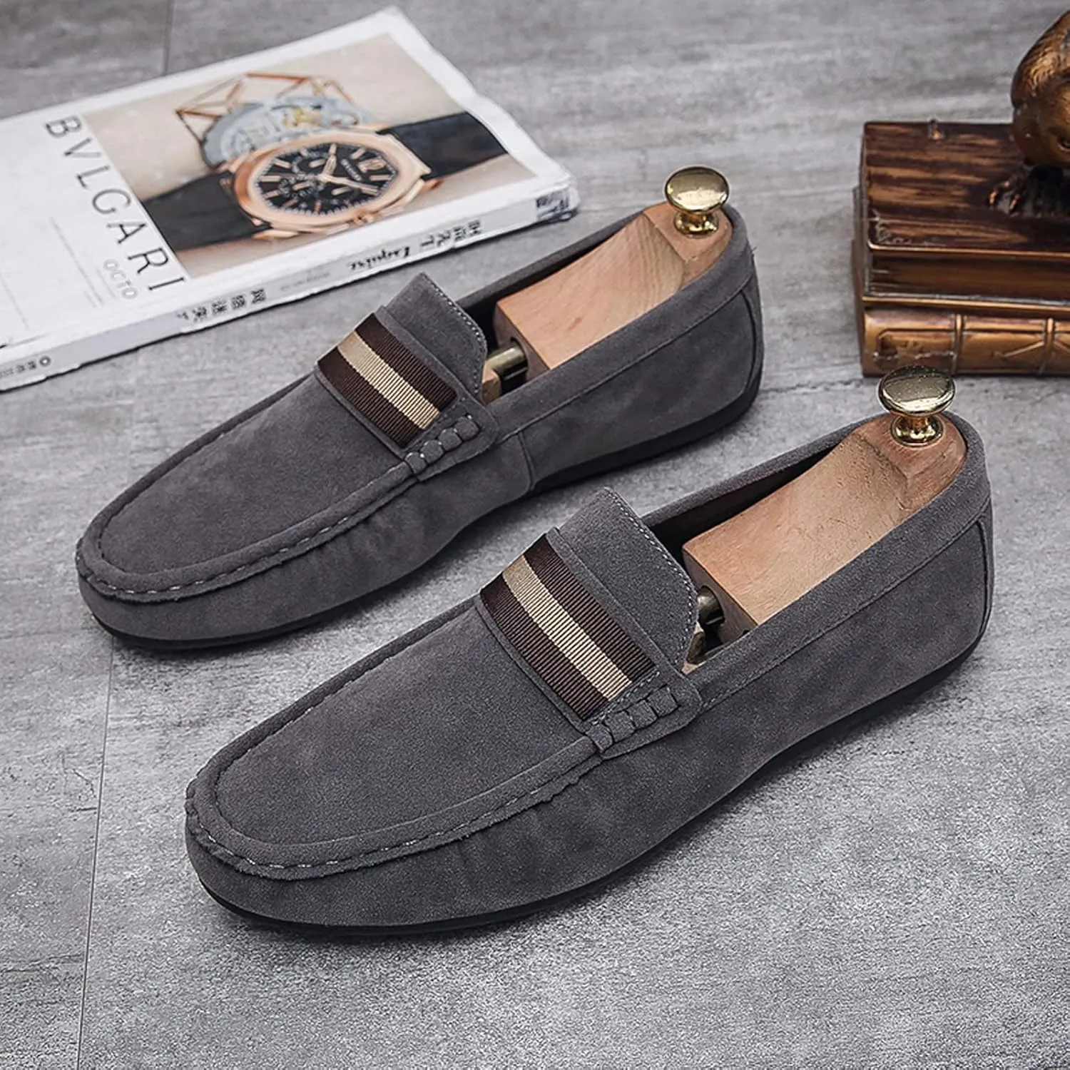 Men's Suede Round Toe Soft Sole Loafers,Breathable Comfortable Slip On Flat Boat Shoes Casual Fashionable Walking Shoes