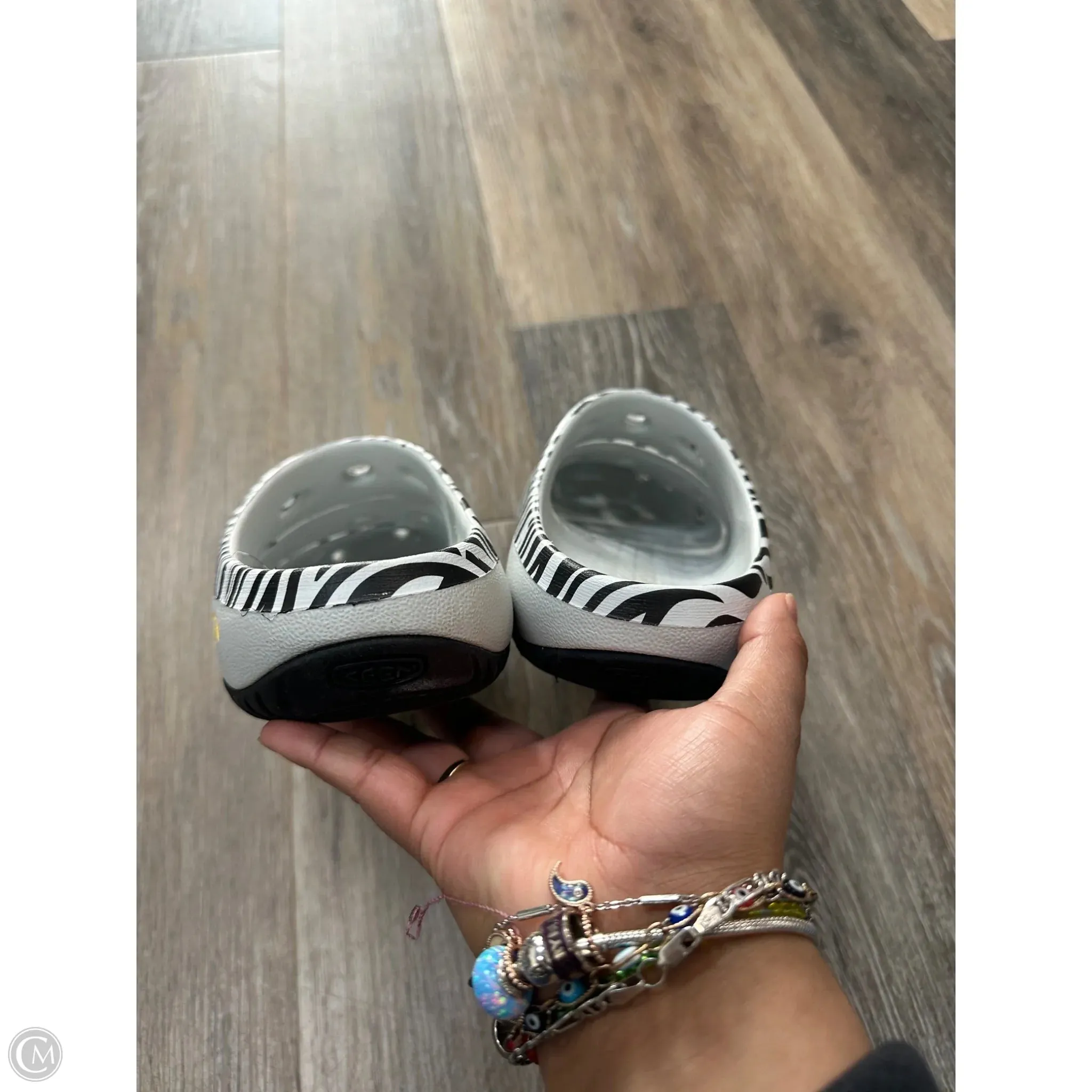 Shoes Flats By Keen In Multi-colored, Size: 8