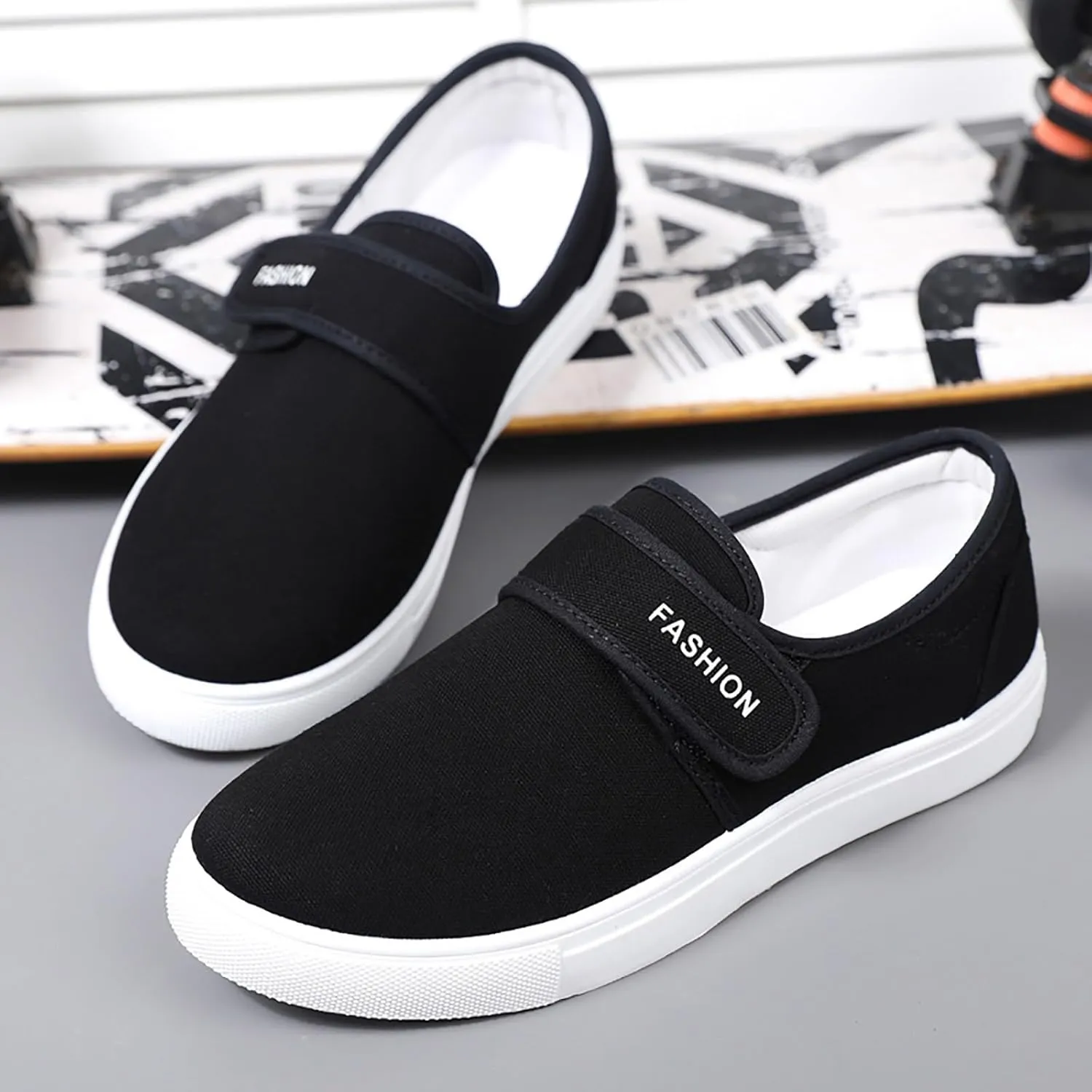 Slip On Shoes for Men Walking Shoes Fashion Casual Shoes Non Slip Walking Shoes Flat Canvas Shoes for Men