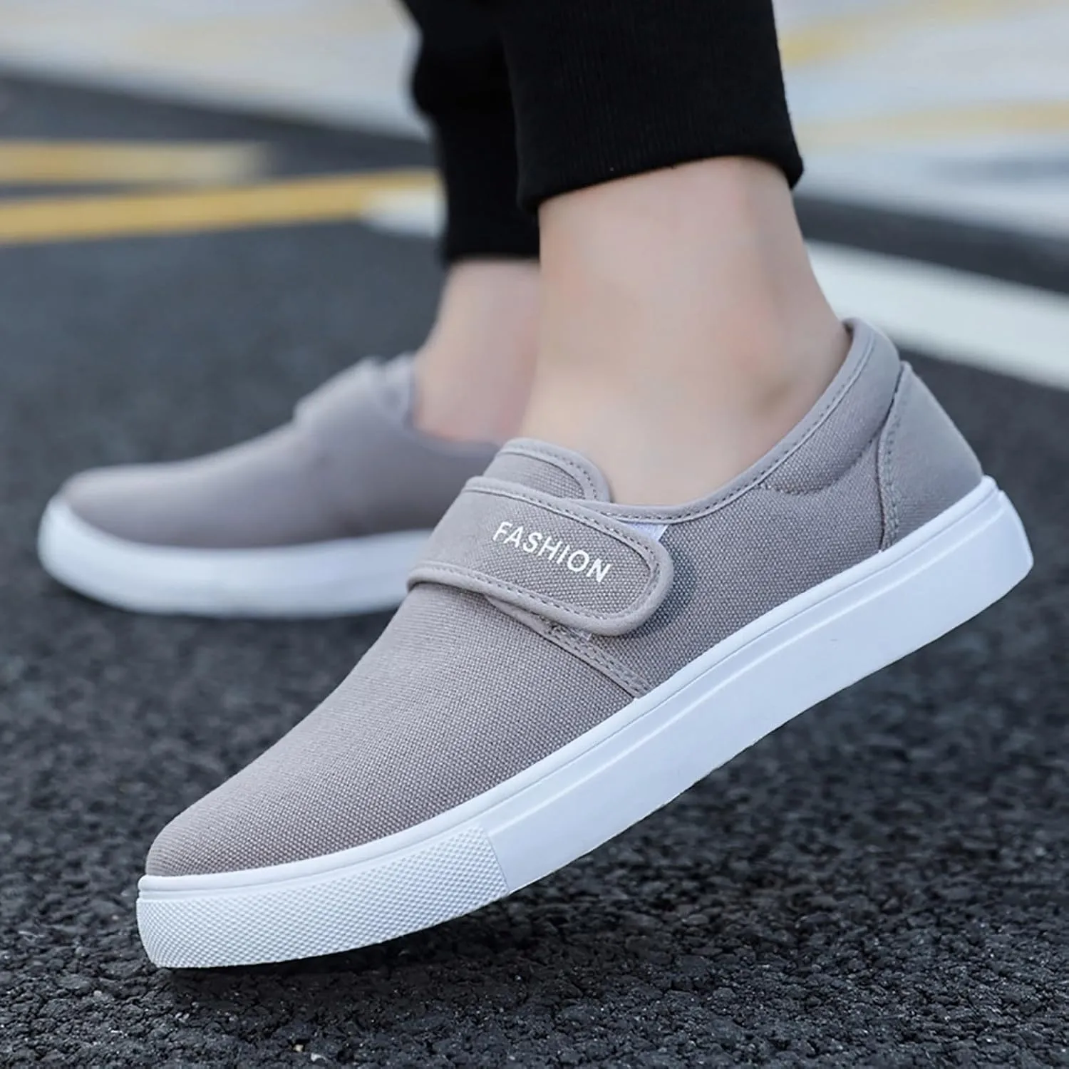 Slip On Shoes for Men Walking Shoes Fashion Casual Shoes Non Slip Walking Shoes Flat Canvas Shoes for Men