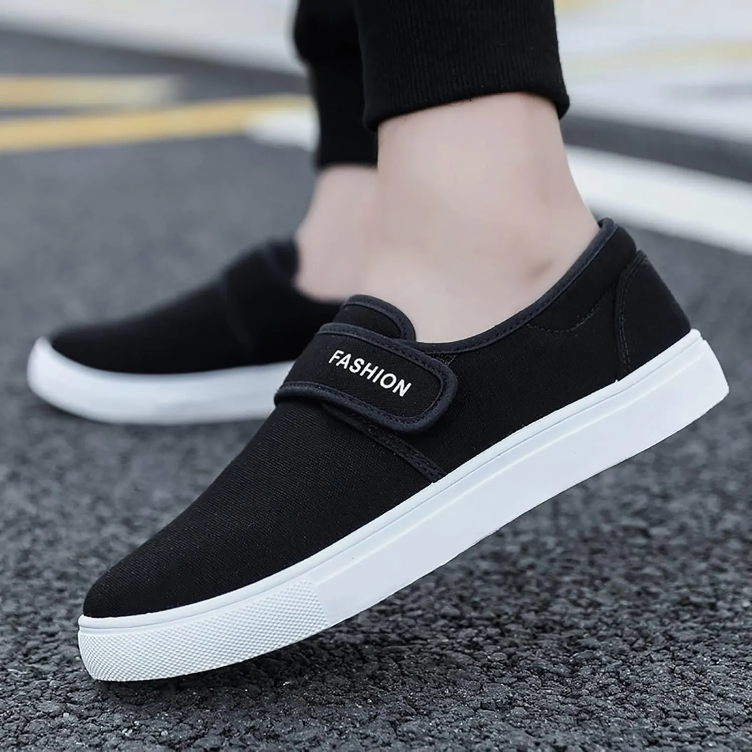 Slip On Shoes for Men Walking Shoes Fashion Casual Shoes Non Slip Walking Shoes Flat Canvas Shoes for Men