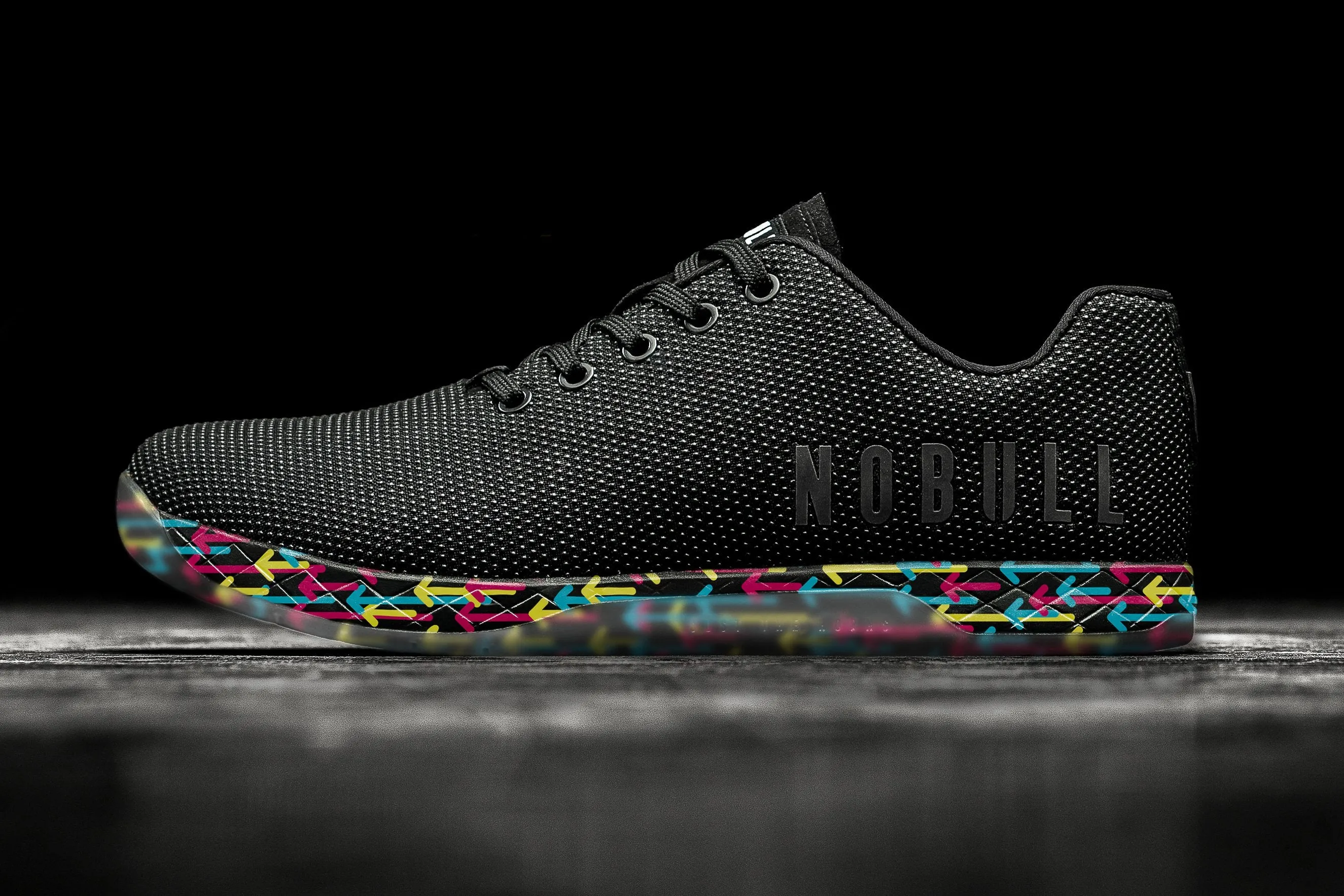 UNITED IN MOVEMENT BLACK TRAINER