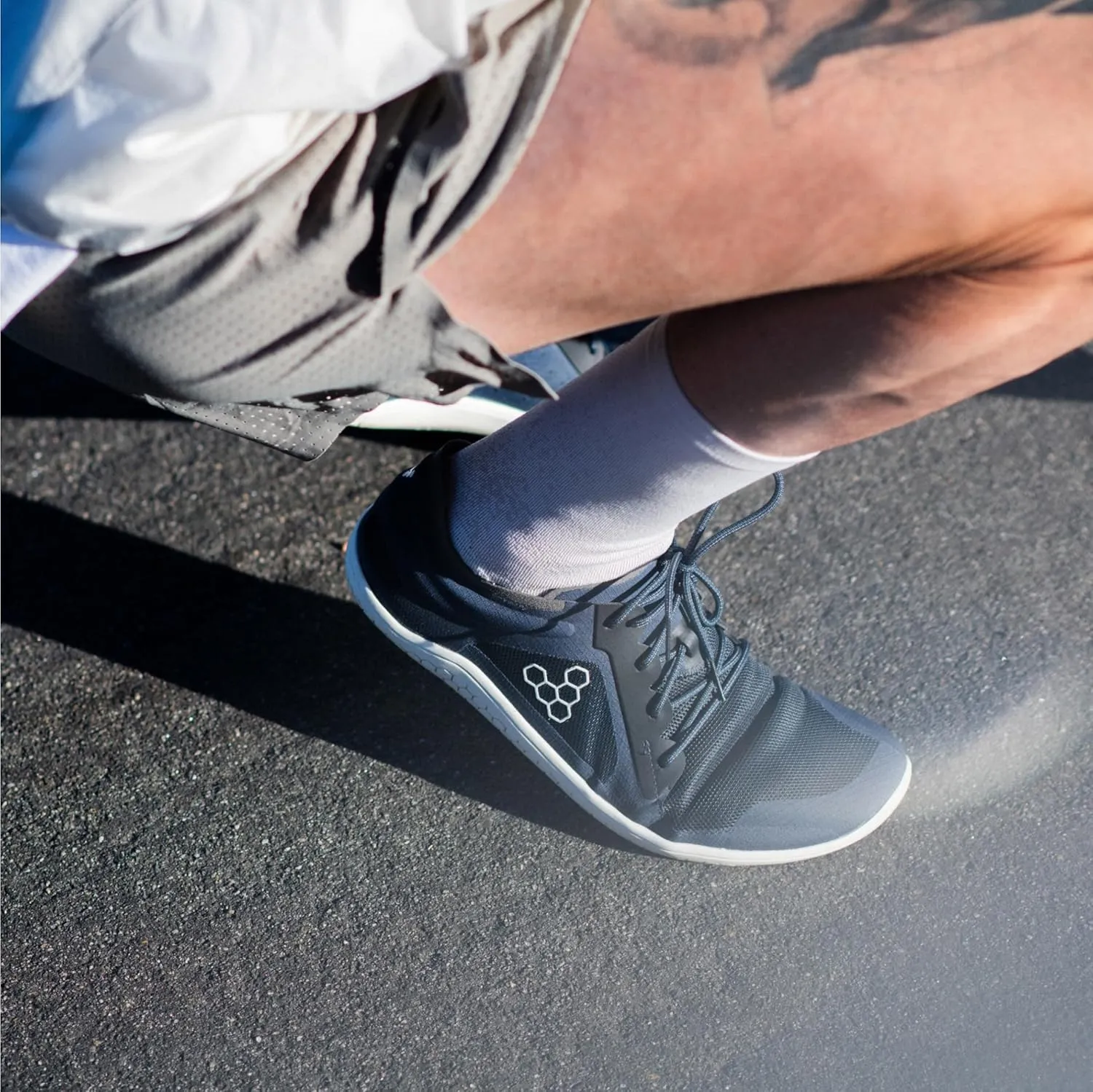 Vivobarefoot Primus Lite 3.5 Mens Barefoot Shoes | Build Strength, Balance & Mobility | Lightweight for Training & Running | Wide Fit Grounding Shoes | Vegan